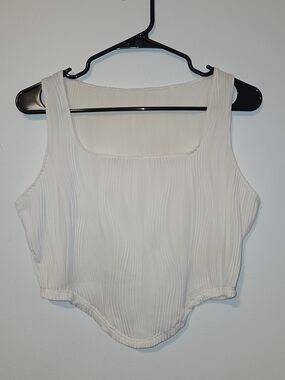 SHEIN Cream Wavy Patterned Square Neck Tank